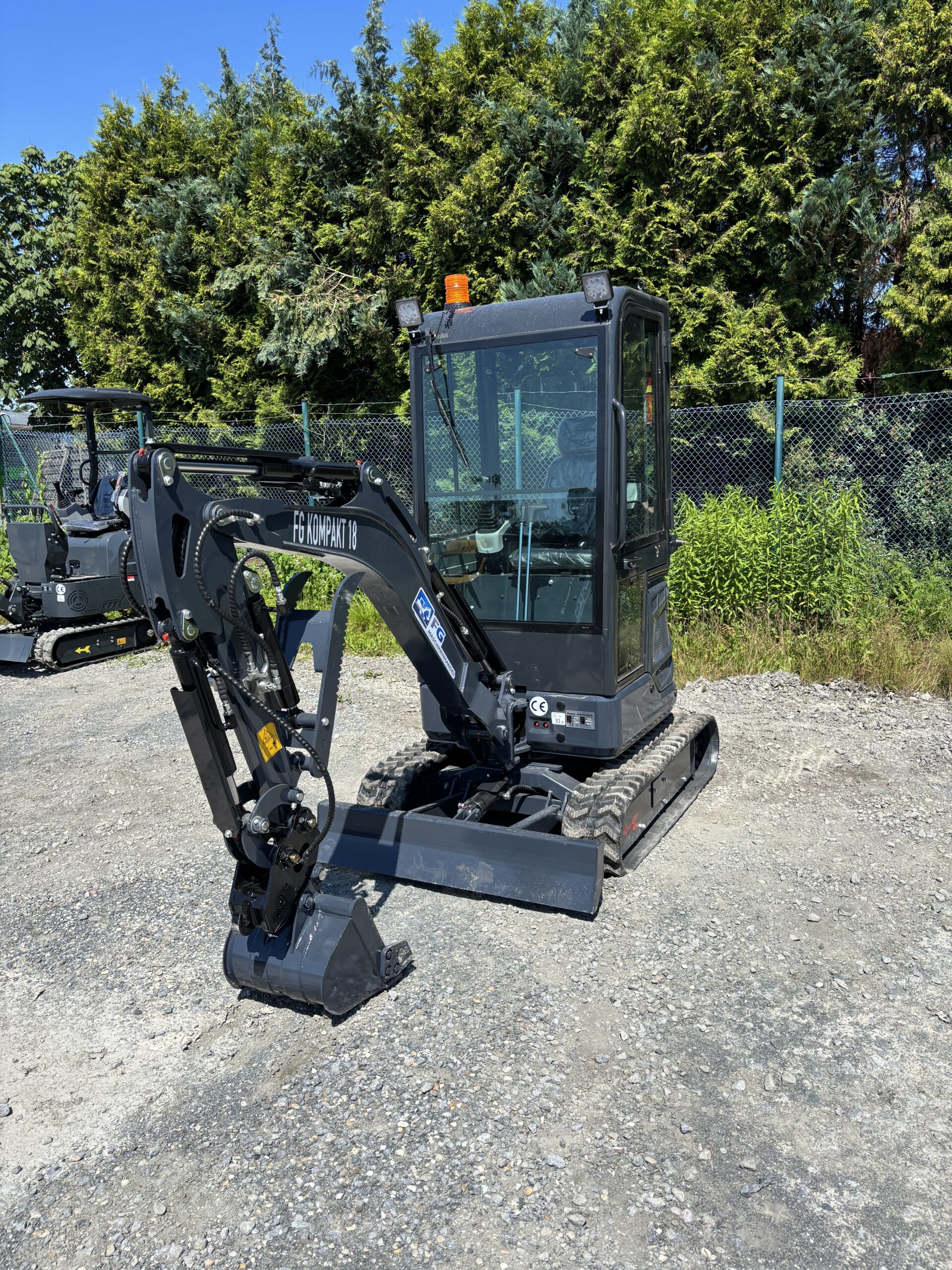 FG Kompakt 18 — Minibagger der 1,8-Tonnen-Klasse mit Kabine